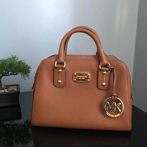 Micheal Kors Satchel